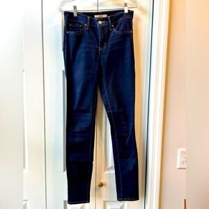 311 Levi Strauss & CO. Shaping Skinny jeans